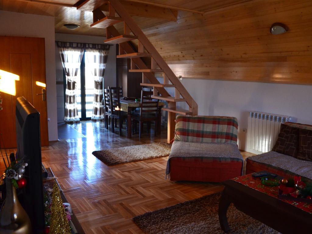 Family Apartments Zabljak  Room photo